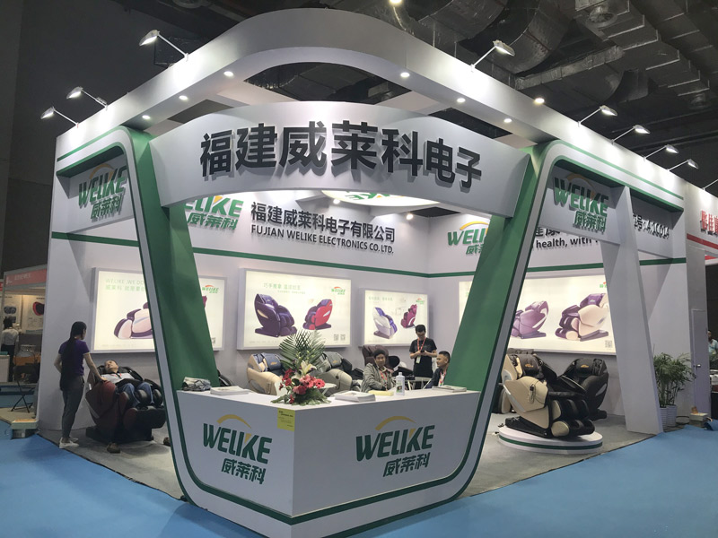 Customers were trying Cnpromass Massage Chair